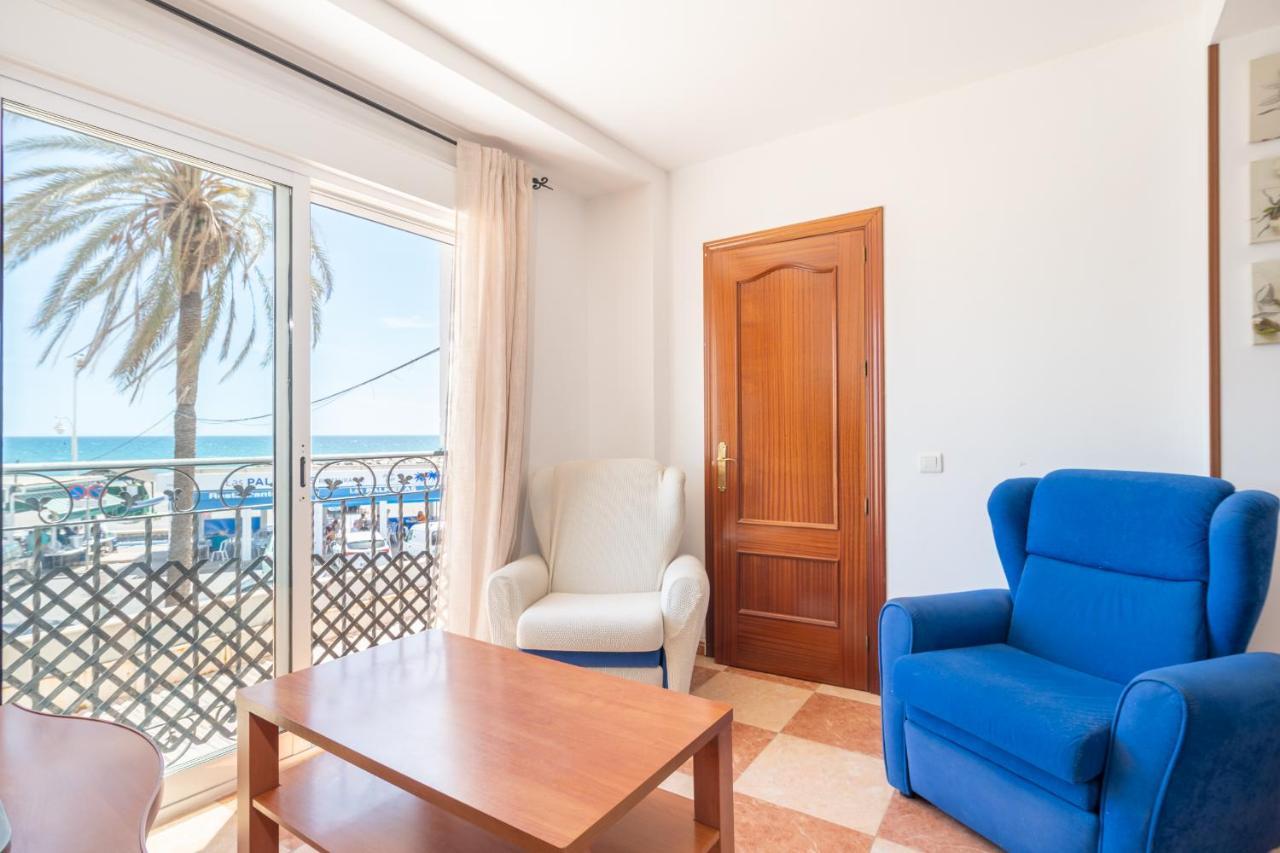 Renthas Pedregalejo Beach Apartments Málaga Esterno foto