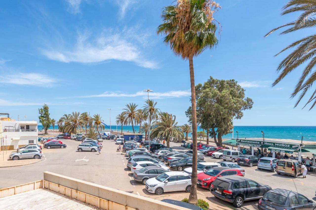 Renthas Pedregalejo Beach Apartments Málaga Esterno foto