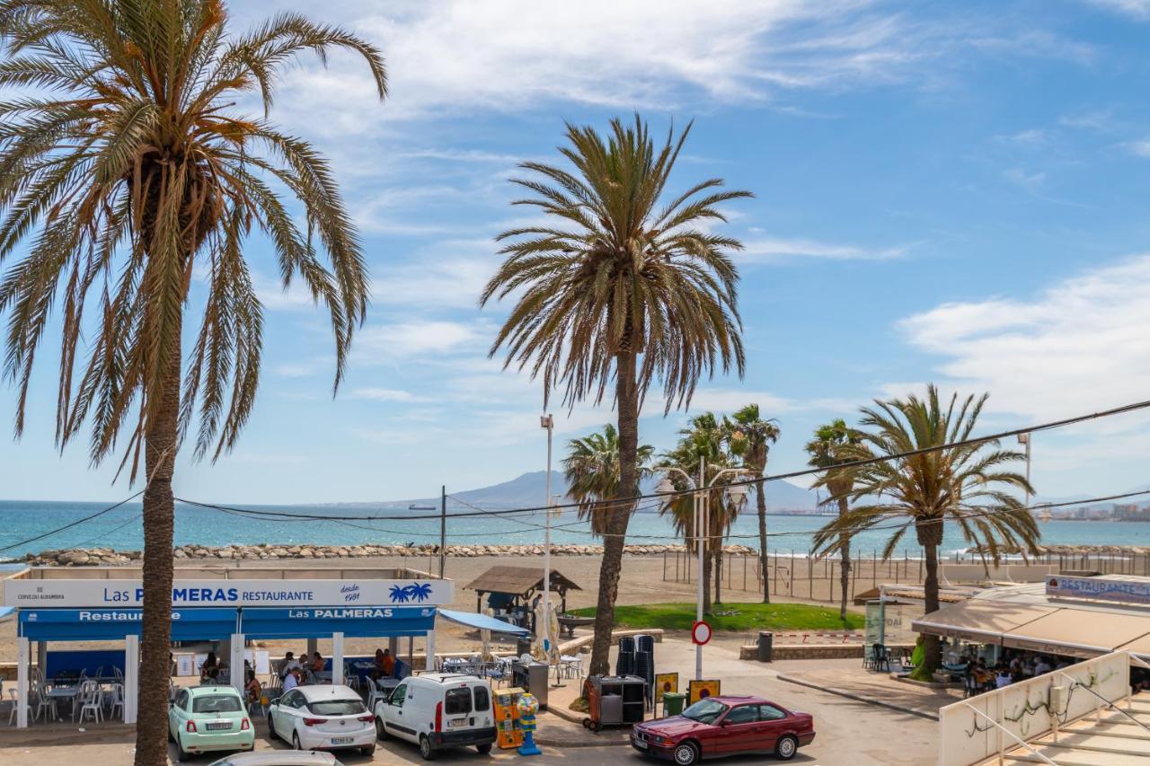 Renthas Pedregalejo Beach Apartments Málaga Esterno foto
