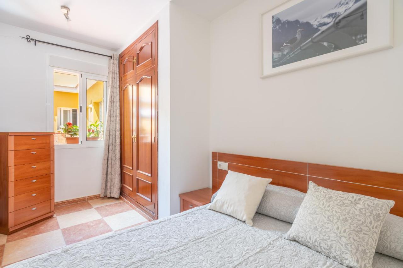 Renthas Pedregalejo Beach Apartments Málaga Esterno foto