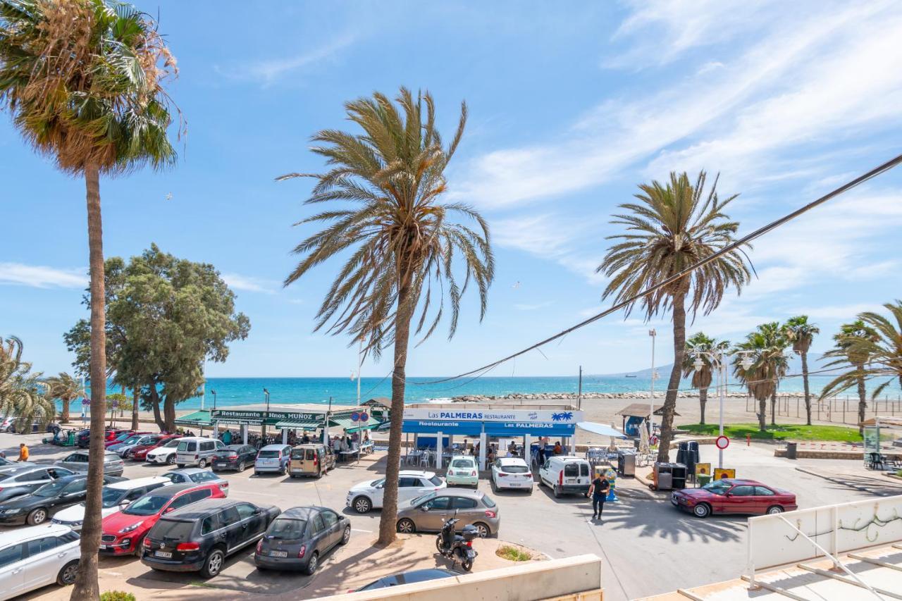 Renthas Pedregalejo Beach Apartments Málaga Esterno foto